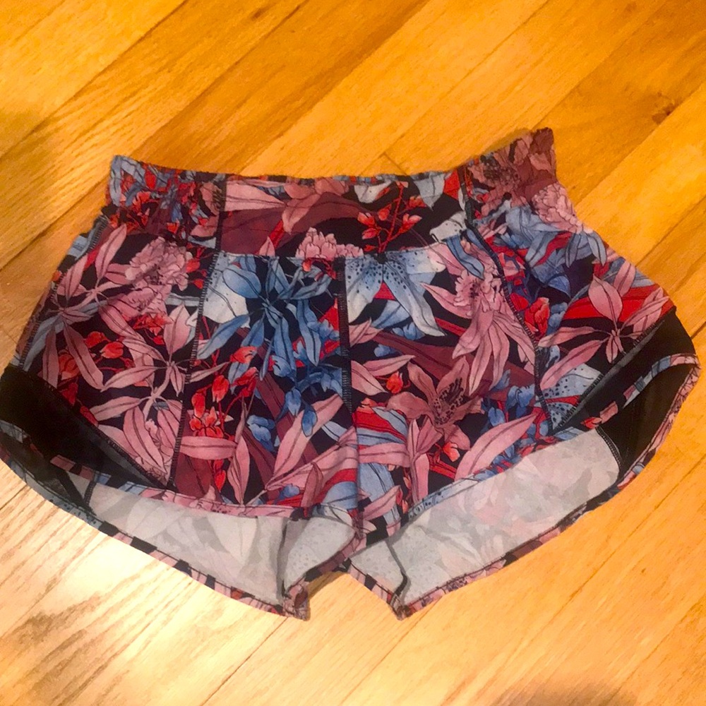 Lulu lemon running shorts, sz 2